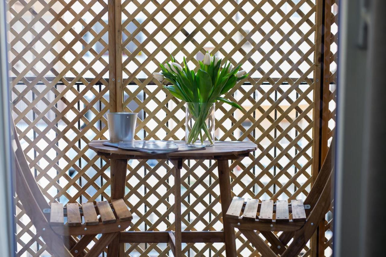 Contemporaneamente 147 - Modern & Comfort Rooms Bari Exterior foto