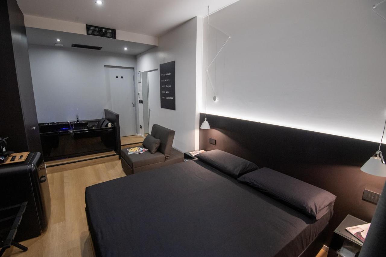 Contemporaneamente 147 - Modern & Comfort Rooms Bari Exterior foto